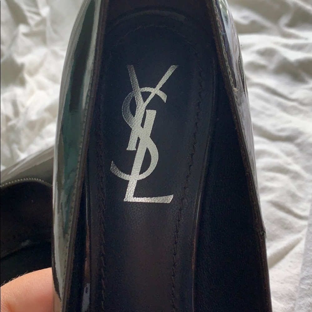 Yves Saint Laurent Grey Leather Platform Pumps - Picture 2 of 8